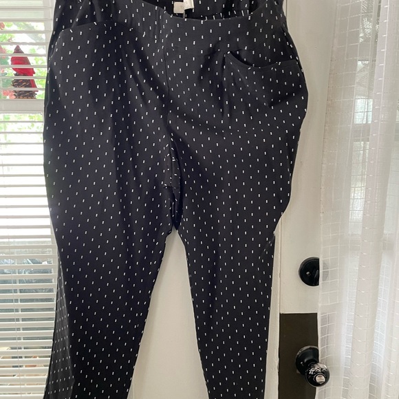 Talbot pull on black pants with white design - Picture 3 of 4